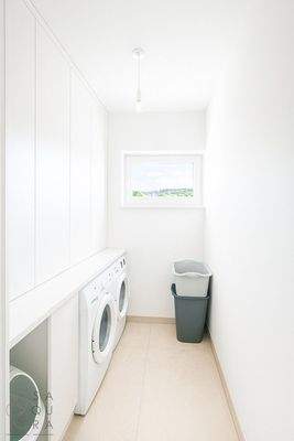 B839C3FF-105B-45CE-936F-CFD6E4D300E6