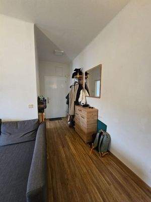 Vorraum - Eingang - Garderobe