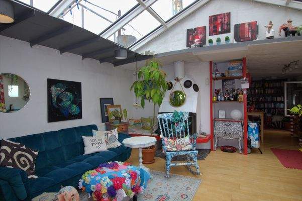 Wohnzimmer mit Kamin