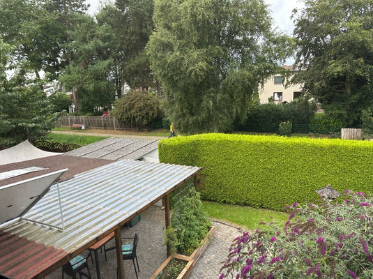 Blick in den Garten.png