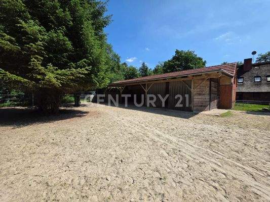 Gepflegte hochwertige Anlage