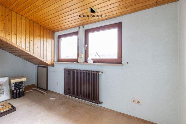 Büro oder Abstellraum (DG)