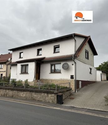 Einfamilienhaus mit Garage