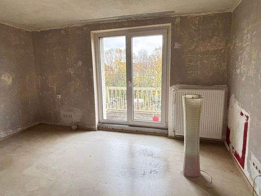 Wohnzimmer - vorbereitet zur Renovierung