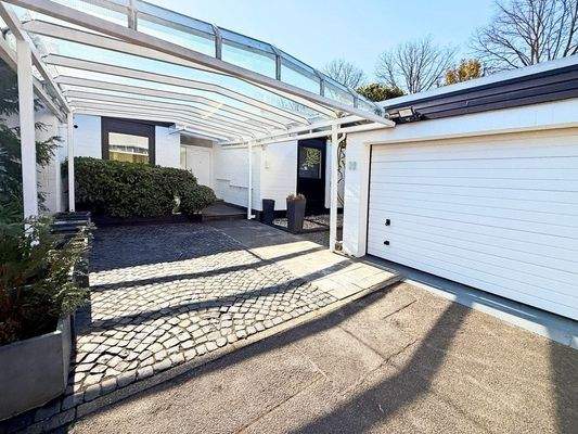 Doppelgarage und Carport