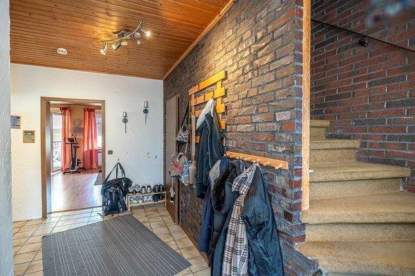 Eingangsbereich (linke Haushälfte)