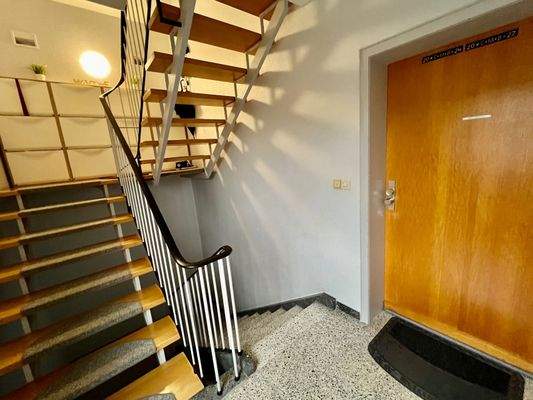 19 Treppenhaus MFH.jpeg