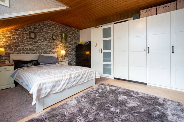 Schlafzimmer 1 DG