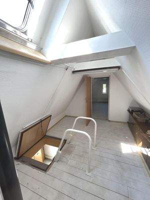 SB: Raum 1, mit Steige