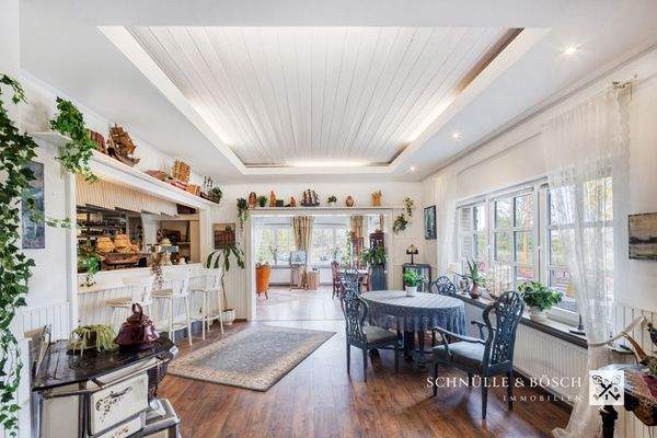 Das großzügige Esszimmer