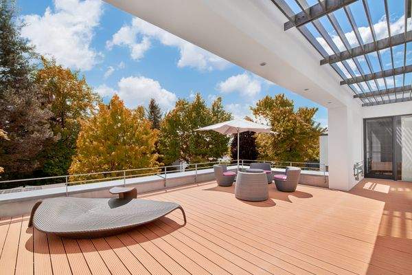 Dachterrasse mit Urlaubsfeeling