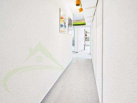 Flur unten