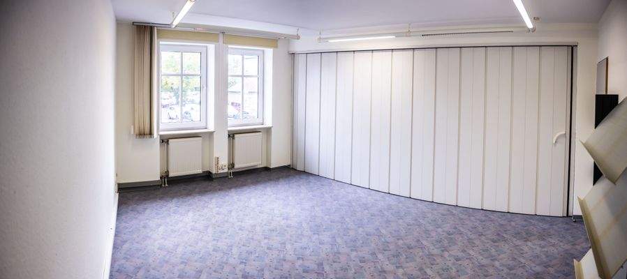 Besprechungsraum_I_II_Faltwand_geschlossen