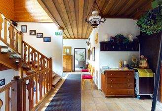 Eingangsbereich/Treppenaufgang EG