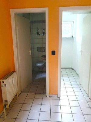 Gäste-WC und Abstellraum.jpg