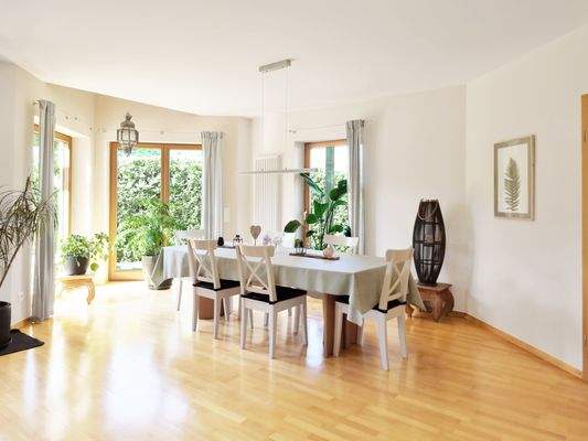 Attraktives EFH mit großzügigem Raumkonzept