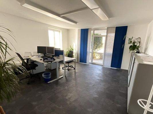 Vermietete Büroflächen im EG