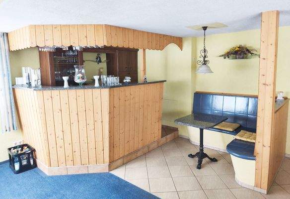 Haus EG Party-Wohnraum Barseite