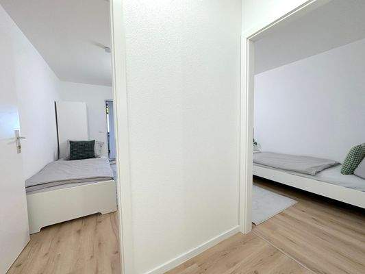 Zwei helle Schlafzimmer