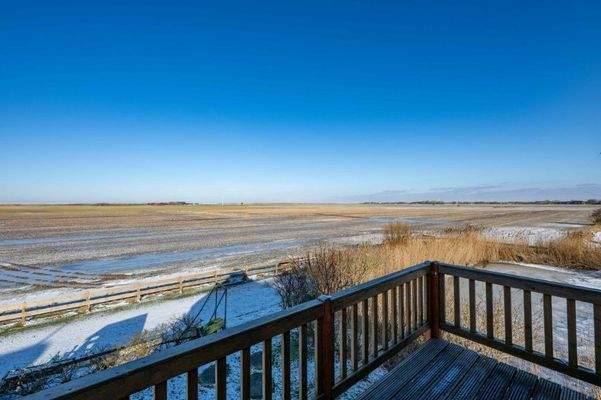 mit freiem Blick über die Insellandschaft vom Balkon.jpg