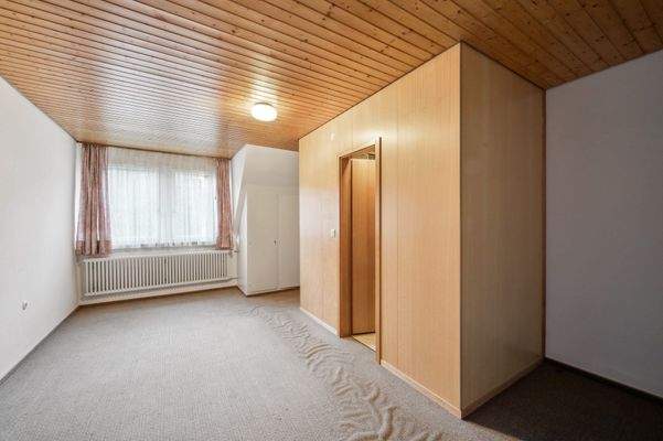 Haus 16 2.OG zweites Zimmer mit Badezimmer
