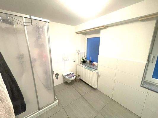 Tageslichtbad EG Wohnung links