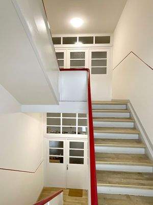 Treppenhaus (oberer Eingang ist die Wohnung)