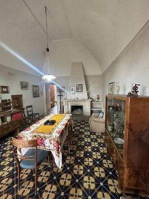 Antike Unterkunft mit Garten