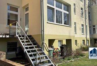 Zugang vom Wintergarten in den Garten