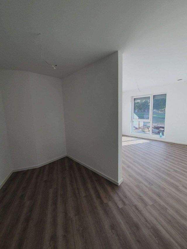 Lichtdurchflutete 3 Zimmer Wohnung mit direkten Wasserblick! - Photo 5