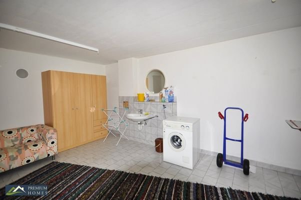 KUNDL - Einfamilienhaus - Waschraum im Keller