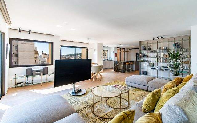 Geräumige Wohnung mit Meerblick in Santa Catalina 