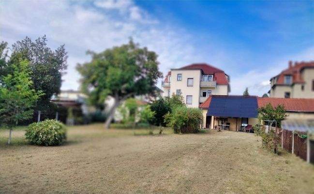 Gesamtansicht aus Garten