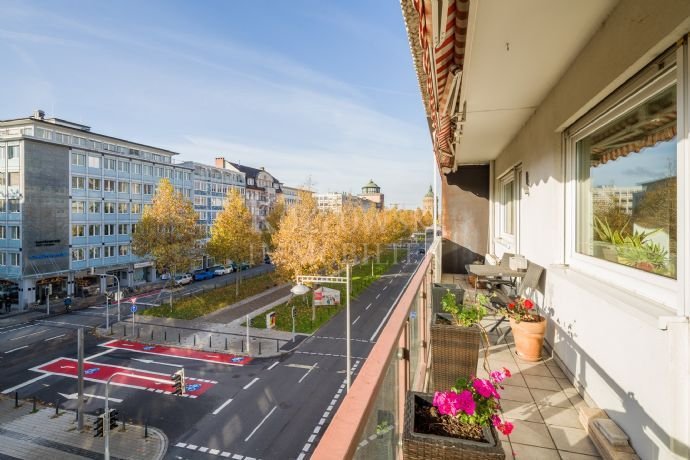 Ideale Minutenlage Nähe Wasserturm - Barrierefreie Stadtwohnung mit Südbalkon und 2 TG-Stpl.!