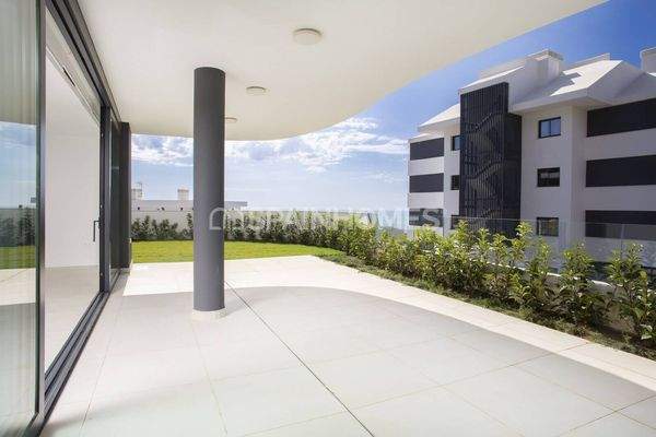 Sea-View Flats in a Fuengirola Complex in Spain