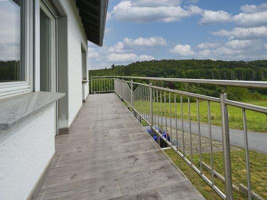 ...Zugang zum Balkon