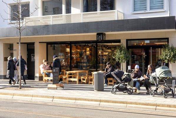 EG:Ladenfront ZfB.jpg