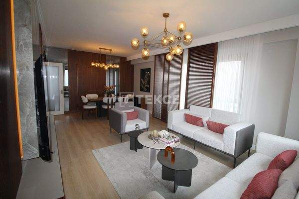 Spacious Apartments 100 Meters to Metro Station in Bağcılar