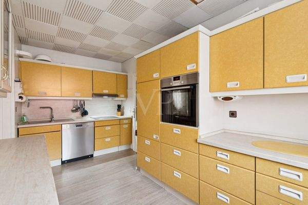 helle Küche im Erdgeschoss