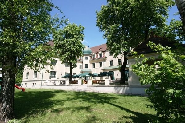 Wohnen im ehemaligem Werkshotel  Leoben_ IMS