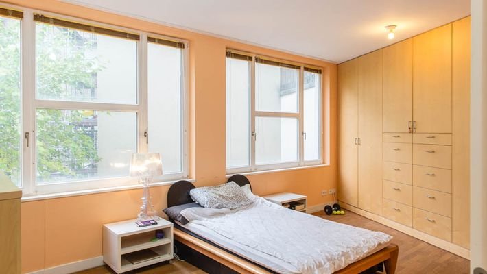 Schlafzimmer (10).jpg