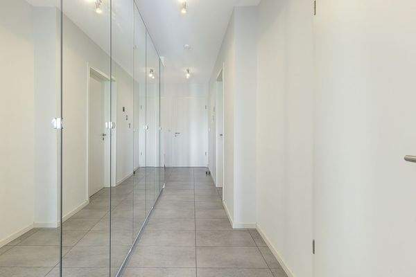 Flur mit Kleiderschrank