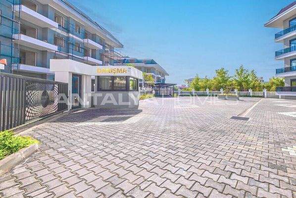 Detached Sea-View House with Private Pool in Alanya