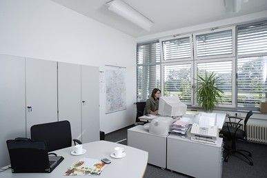 Büro Haus 4.jpg