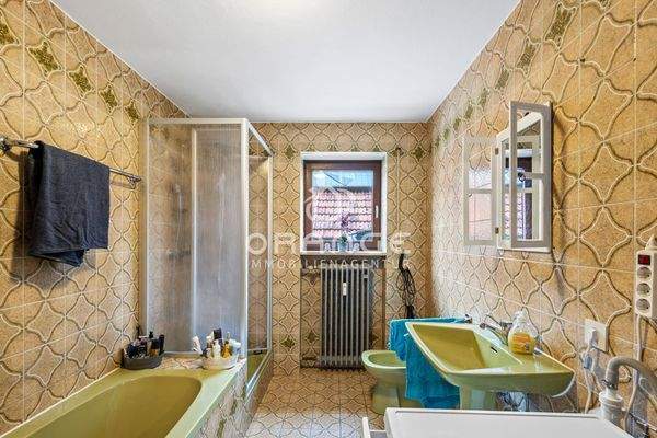 Bad Zweifamilienhaus