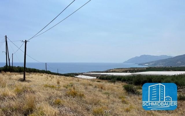 Kreta, Keratokampos: Grundstück in einem sich entw