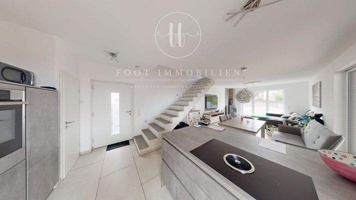 24-Zum-Schutzenberg-11182025_204221