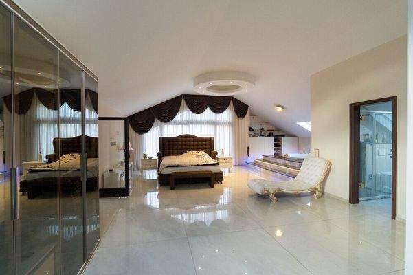 Schlafzimmer Hauptwohnung