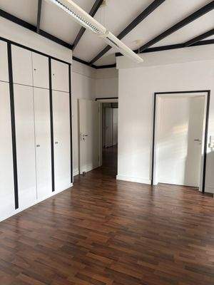 .. viel Platz in den Einbauschränken 