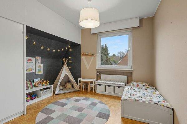 Kinderzimmer OG_KI renoviert (Malerarbeiten, Heizkörper)